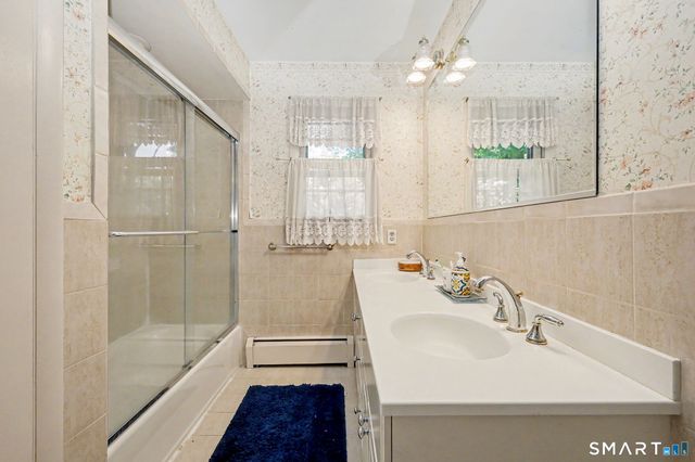 32 Arbor Road, Stamford, CT 06903
