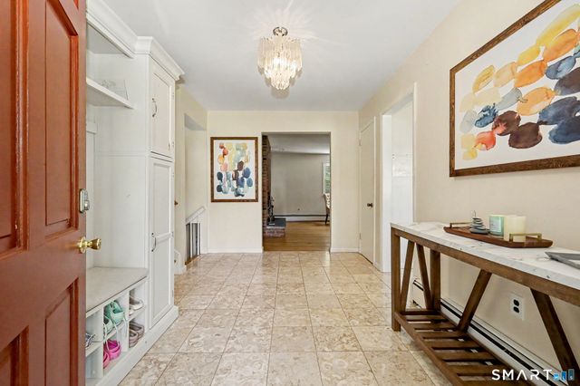 32 Arbor Road, Stamford, CT 06903