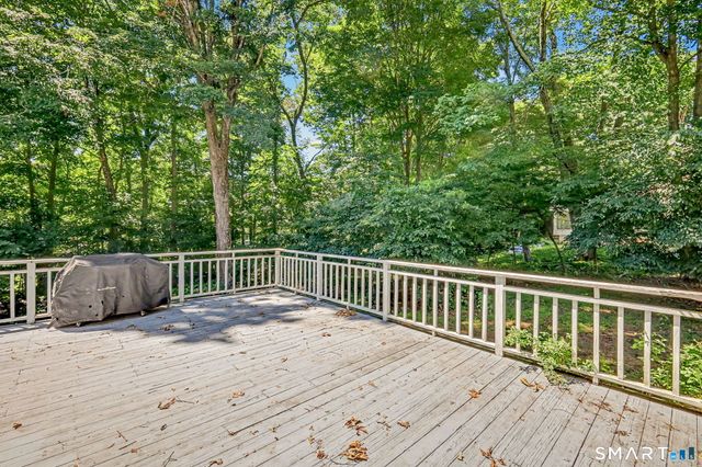 32 Arbor Road, Stamford, CT 06903