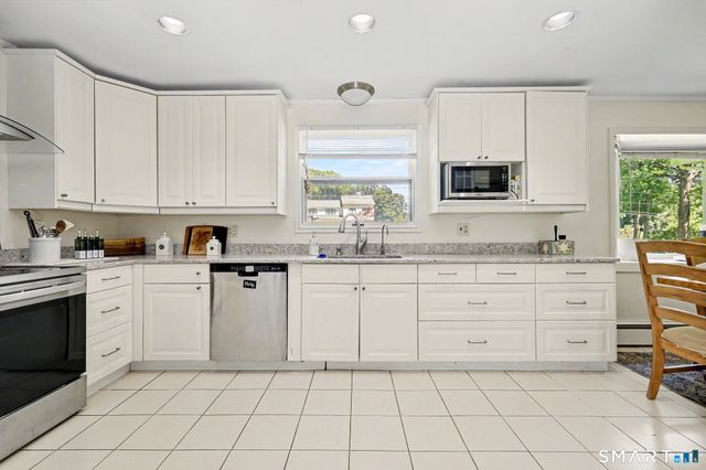 32 Arbor Road, Stamford, CT 06903