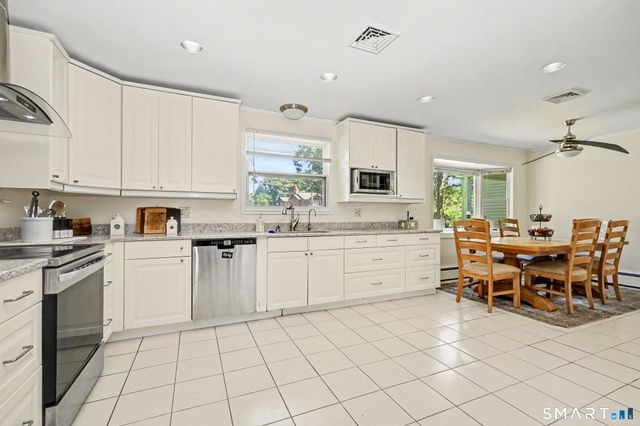 32 Arbor Road, Stamford, CT 06903