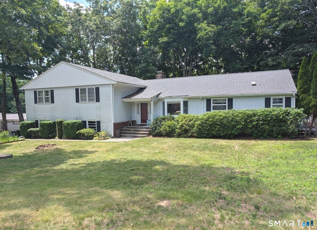 32 Arbor Road, Stamford, CT 06903