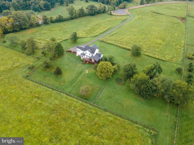 37796 ELIZABETHS FIELD LN, Purcellville, VA 20132