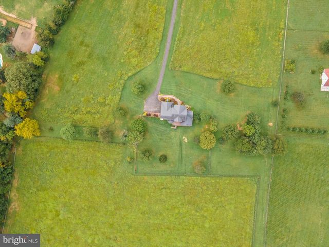 37796 ELIZABETHS FIELD LN, Purcellville, VA 20132