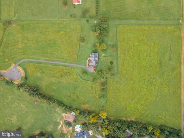 37796 ELIZABETHS FIELD LN, Purcellville, VA 20132
