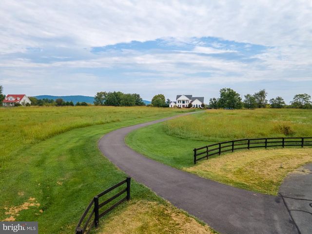 37796 ELIZABETHS FIELD LN, Purcellville, VA 20132