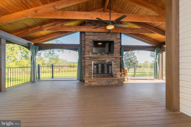 37796 ELIZABETHS FIELD LN, Purcellville, VA 20132