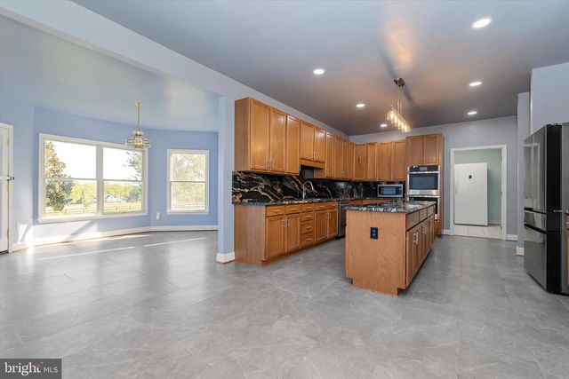 37796 ELIZABETHS FIELD LN, Purcellville, VA 20132