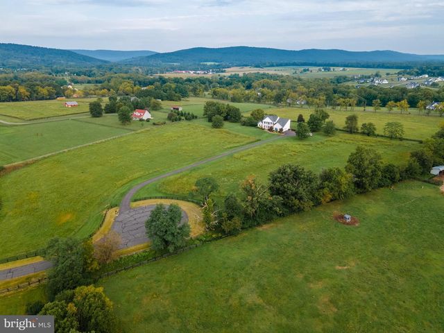 37796 ELIZABETHS FIELD LN, Purcellville, VA 20132