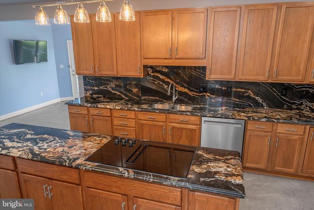 37796 ELIZABETHS FIELD LN, Purcellville, VA 20132