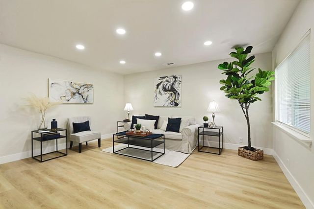 2415 E Taylor St, Stockton, CA 95205