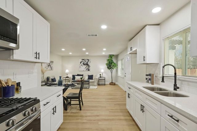 2415 E Taylor St, Stockton, CA 95205