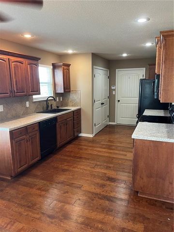 1808 N Keenan Street, Independence, MO 64058
