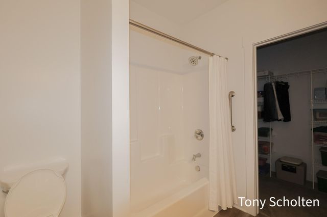 944 Harper Woods Drive Sw, Byron Twp, MI 49315