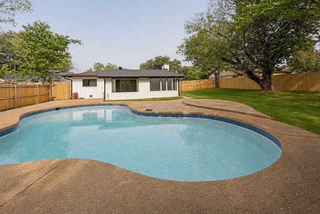 1513 Holt Street, Fort Worth, TX 76103