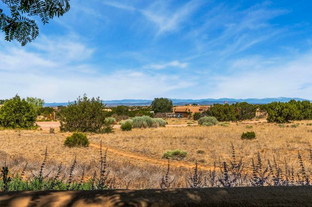 3 Ladera Place, Santa Fe, NM 87508