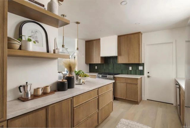 6617 Hillgrove Drive, San Diego, CA 92120