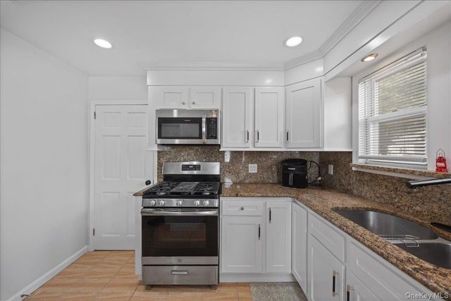 29 Crowell Street, Hempstead, NY 11550