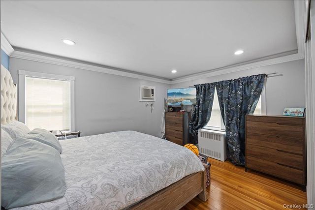 29 Crowell Street, Hempstead, NY 11550