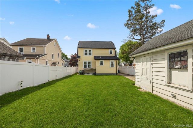 29 Crowell Street, Hempstead, NY 11550