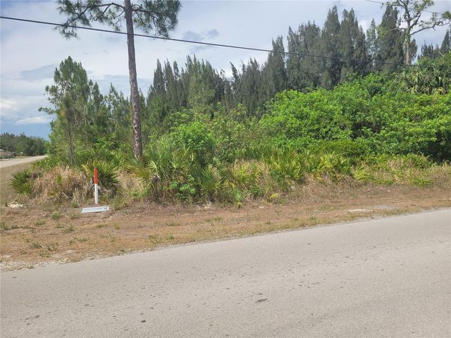 2601 E 10TH STREET, Lehigh Acres, FL 33936