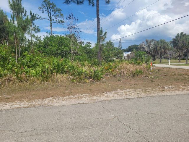 2601 E 10TH STREET, Lehigh Acres, FL 33936
