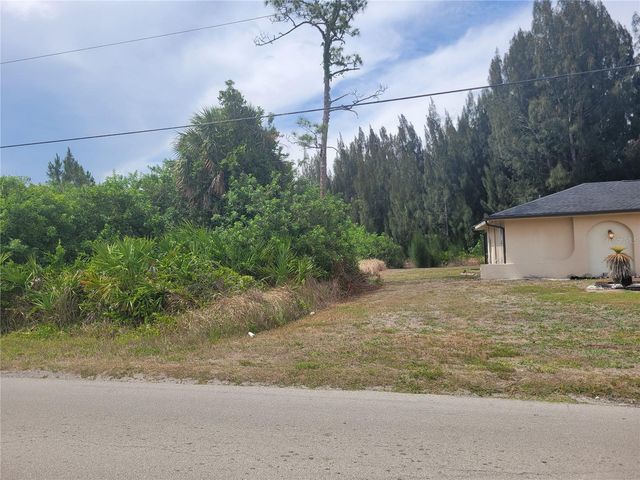2601 E 10TH STREET, Lehigh Acres, FL 33936