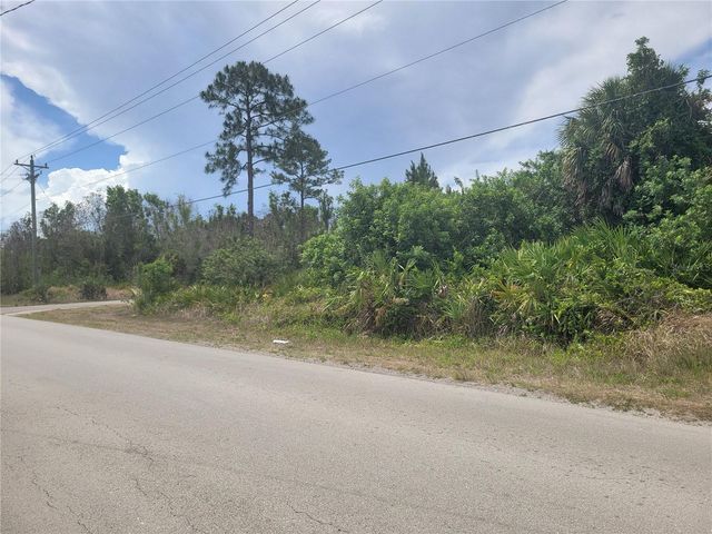 2601 E 10TH STREET, Lehigh Acres, FL 33936