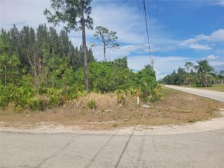 2601 E 10TH STREET, Lehigh Acres, FL 33936