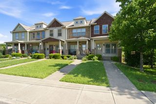 1049 Chicamauga Ave Apt 5, Nashville, TN 37206