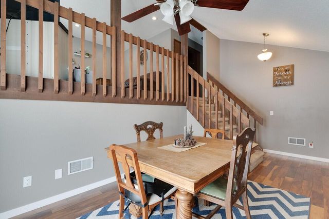 806 Evergreen DRIVE, Holmen, WI 54636