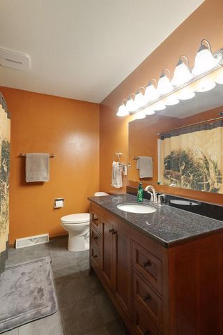 806 Evergreen DRIVE, Holmen, WI 54636