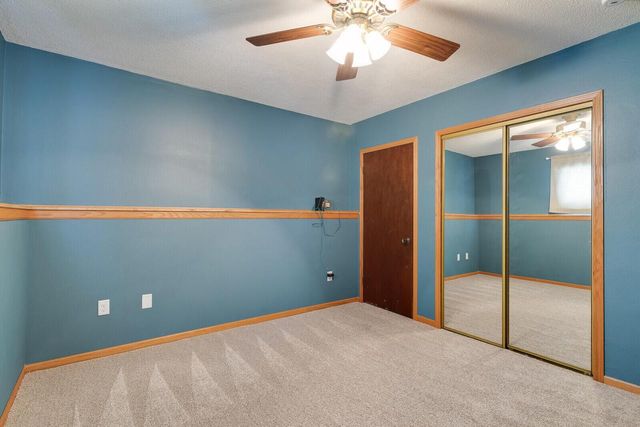 806 Evergreen DRIVE, Holmen, WI 54636