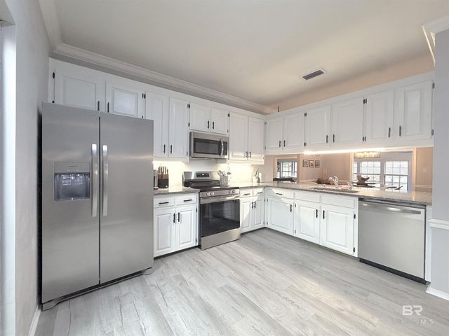 135 Lake Shore Drive, Daphne, AL 36526