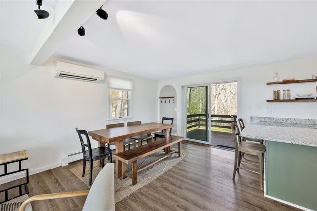 121 Pinecrest Beach Dr, Falmouth, MA 02536