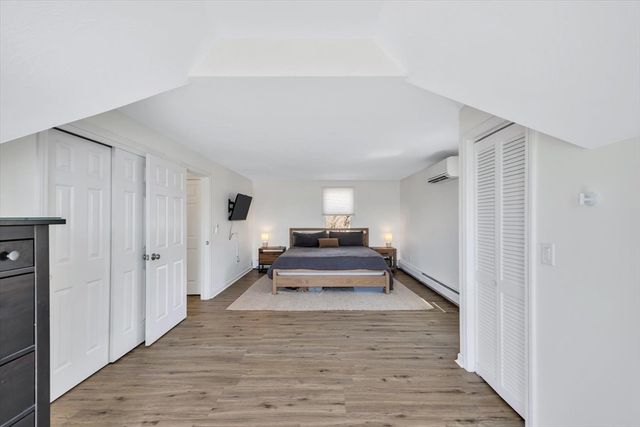 121 Pinecrest Beach Dr, Falmouth, MA 02536