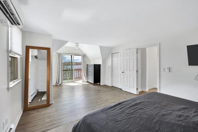 121 Pinecrest Beach Dr, Falmouth, MA 02536