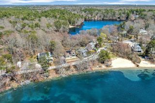 121 Pinecrest Beach Dr, Falmouth, MA 02536