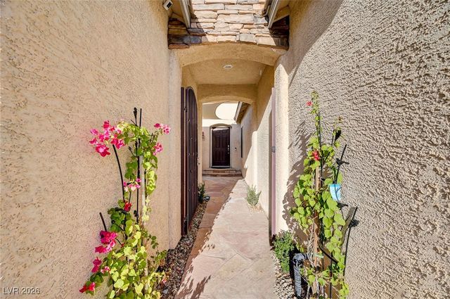 2306 Tedesca Dr., Las Vegas, NV 89052