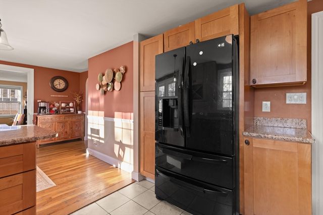 11 Hoover Rd, Walpole, MA 02081