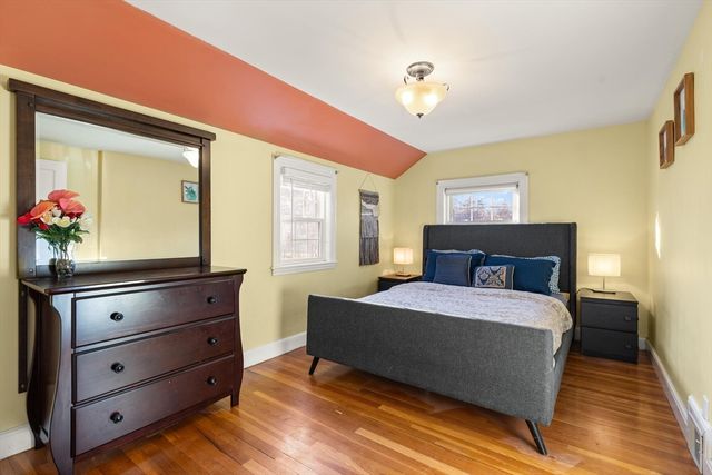 11 Hoover Rd, Walpole, MA 02081