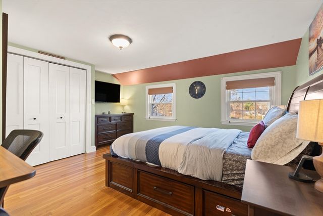 11 Hoover Rd, Walpole, MA 02081