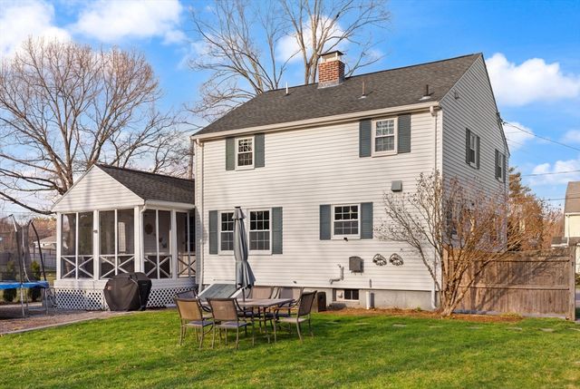 11 Hoover Rd, Walpole, MA 02081