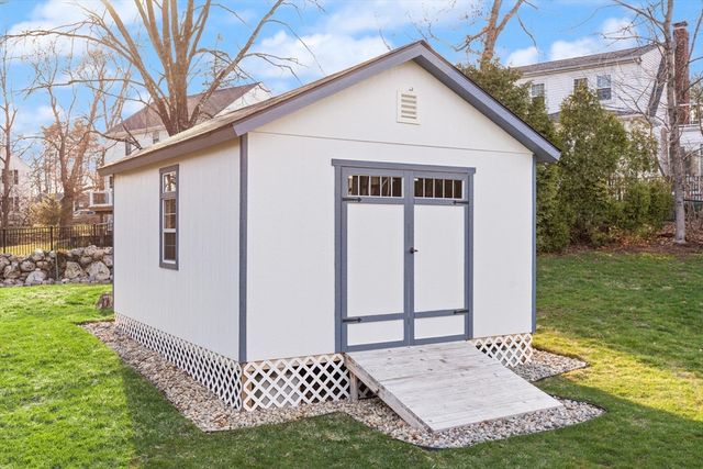 11 Hoover Rd, Walpole, MA 02081