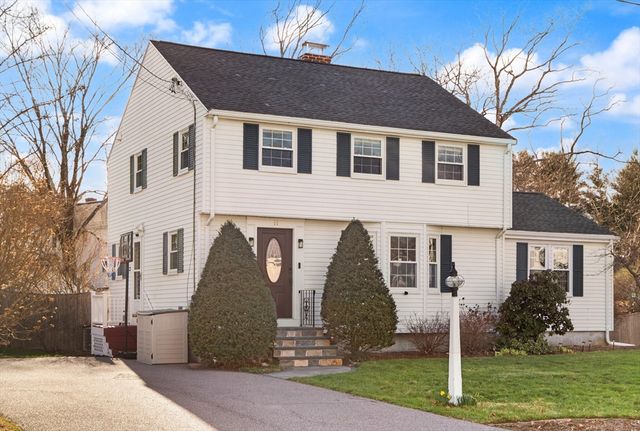 11 Hoover Rd, Walpole, MA 02081