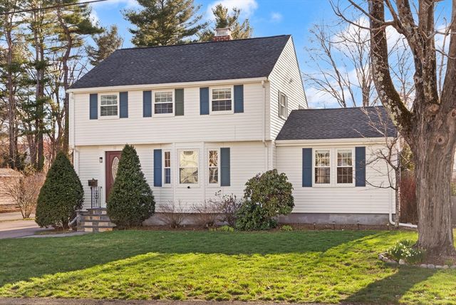 11 Hoover Rd, Walpole, MA 02081