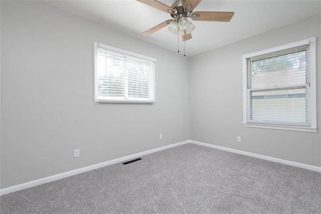 4517 Lawn Avenue, Kansas City, MO 64130