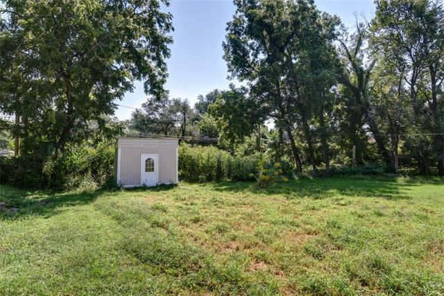 4517 Lawn Avenue, Kansas City, MO 64130