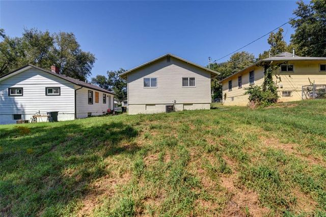 4517 Lawn Avenue, Kansas City, MO 64130