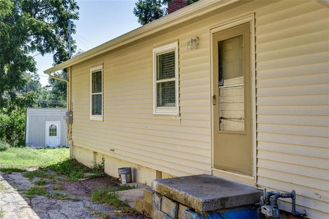 4517 Lawn Avenue, Kansas City, MO 64130